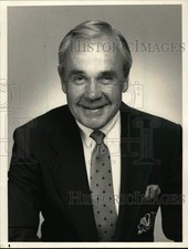 1990 Press Photo Dick Enberg