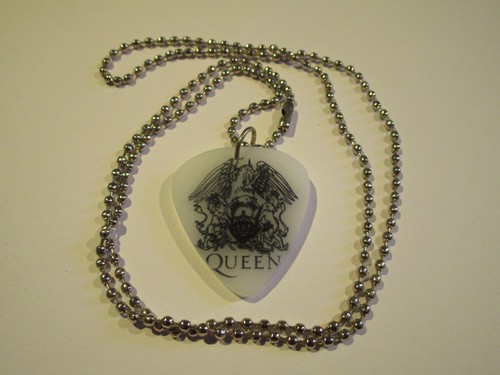 Ciondolo collana a forma - /,