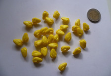 32 BOTTONI FRAGOLA GIALLO GIALLI 15 X 10 MM VINTAGE SARTORIA BIMBO BIMBA ABITO