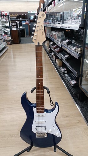 Yamaha pacifica pac012 - pacifica,