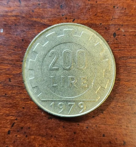 Italy 200 lire coin - lire,