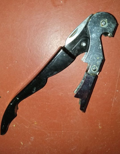 Vecchio apribottiglie vintage