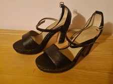 SANDALO CON PLATOE USATO UNA VOLTA SOLO N 39