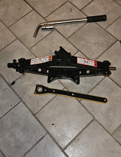 Crick per auto - auto, sollevatore
