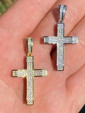 Collana con ciondolo croce da