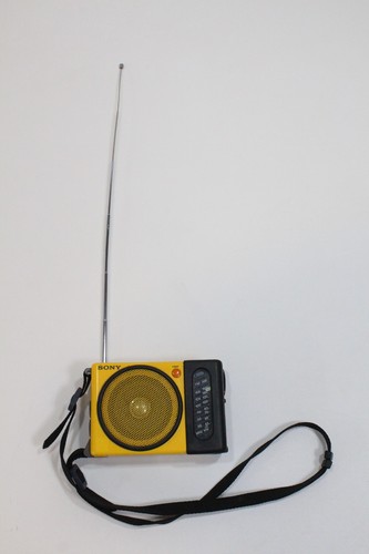 Sony radio sportiva gialla