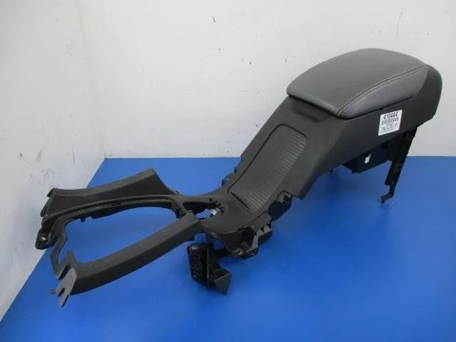Saab accoudoir 2006 - saab,