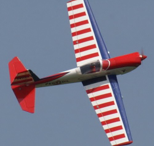 Aereo acrobatico gigante scala