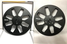 Una coppia bobina nastro Akai