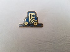 Pin's SECOURS / SANTE -