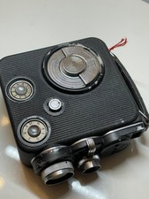 Vecchia macchina fotografica a pellicola Eumig con obiettivo Xenoplan 1,9/13 Schneider Kreunzach