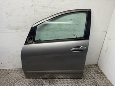 B3155 Porta anteriore sinistra Mercedes Classe B W245 grigio scuro 748 usata