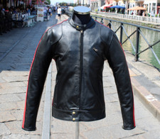 Giubbotto pelle moto biker caferacer nero banda rossa laterale Guendj milano