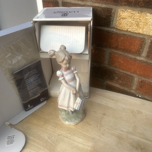 Rare lladro figurine little - rare,