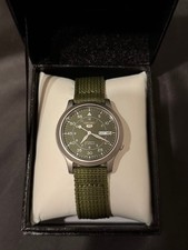 Orologio SEIKO 5 SNK805K2 Automatico Cinturino Nylon Verde con Cassa Scheletro