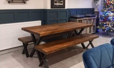 Tavolo da pranzo e panche rustico grosso legno massello