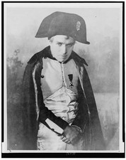 Charlie Chaplin in costume da