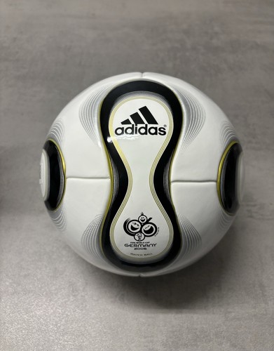 Adidas teamgeist world cup - adidas,