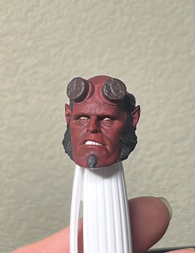 Modellino hellboy rama - rama,