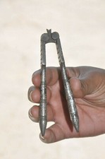 Cracker In Noce Inciso Fatto A Mano Vintage In Ferro Massiccio