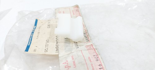 Clip morsetto inferiore faro - morsetto,