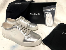 Chanel CC Logo Silver IG32719