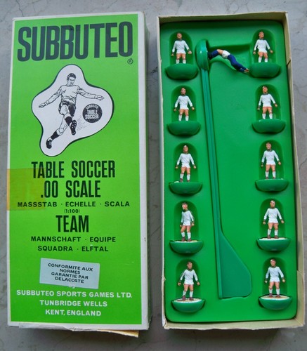 Subbuteo team ref 221 - team, hw