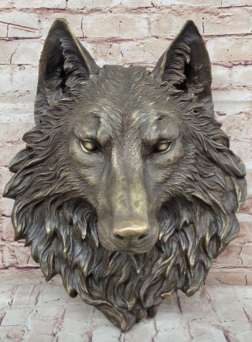 Grande scultura lupo lupo