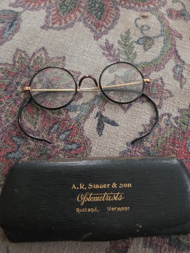 Occhiali vintage tono oro