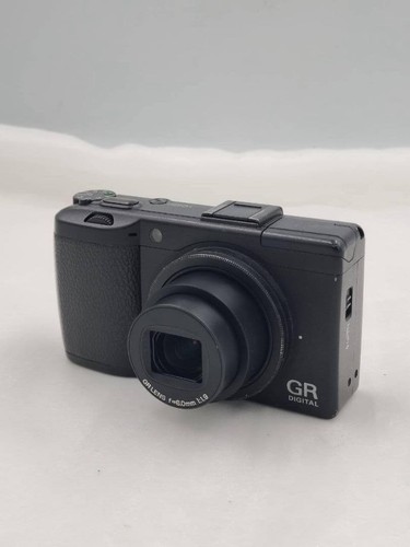 Fotocamera digitale compatta