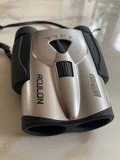 binocolo argento/nero Nikon Aculon T11