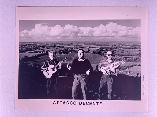 Attacco decente photo original - decente,