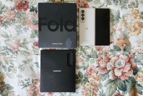Samsung galaxy fold4 - z,