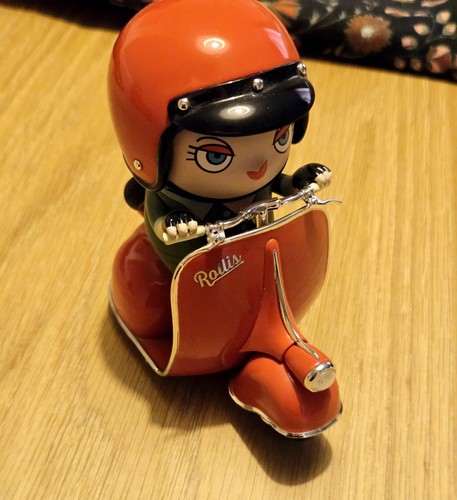 Rollis vespa figurine - vespa,