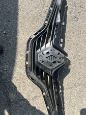 GRIGLIA PARAURTI ANTERIORE