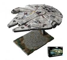 MILLENNIUM FALCON KIT 1:144