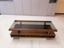 Tavolino in legno con piano in