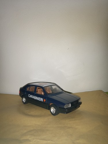 Burago alfa romeo - romeo, 33