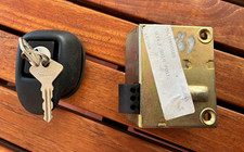 SERRATURA E MANIGLIA CON