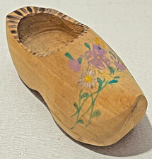 SCULTURA VINTAGE fatta a mano in LEGNO: piccolo ZOCCOLO OLANDESE con fiori
