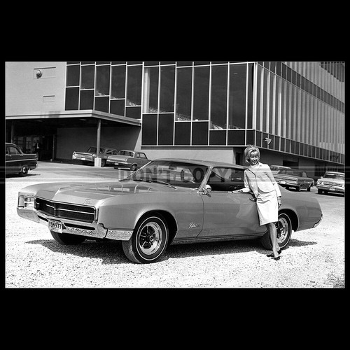 Photo 005926 buick riviera - a.005926,