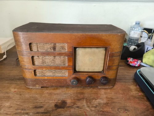 Antique crosley radio - crosley, model