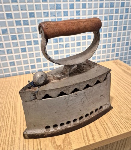 Ferro stiro antico a - ferro,
