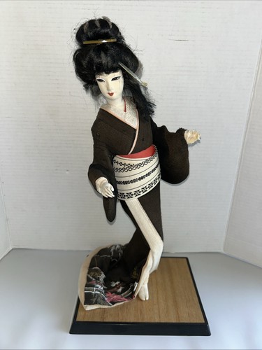 Bambola geisha giapponese