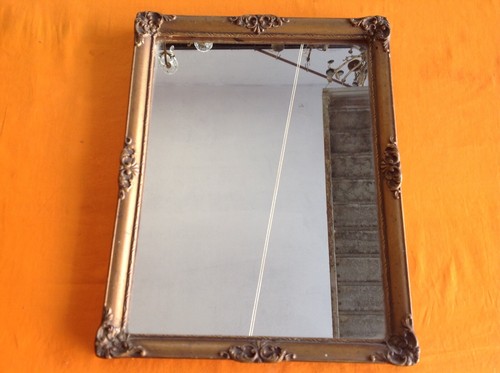 Vecchio specchio con cornice - ,