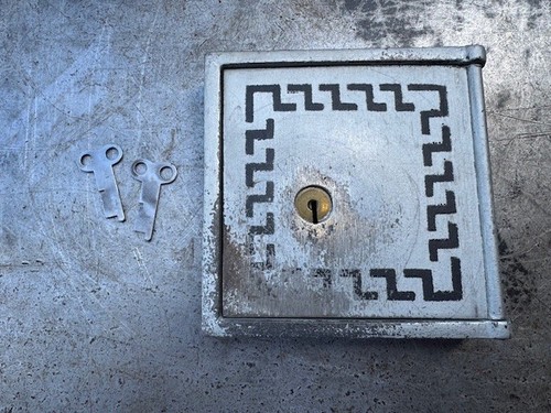 Cassetta sicurezza antica - di,