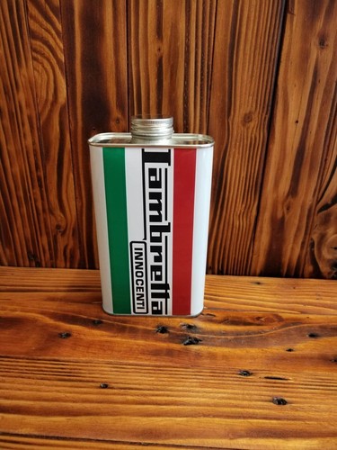 Vintage style quart oil - style,