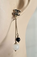 Chanel Originali Orecchini Lunghi Bianco E Nero