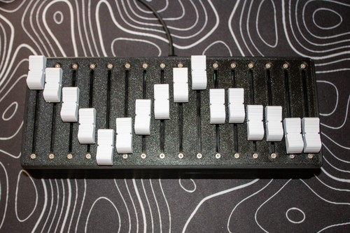 Controller midi 16x fader - 10-16x, |