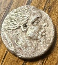 Ostilio Saserna 48 a.C. Denario romano in argento Vercingetorige 18 mm 3,42 g